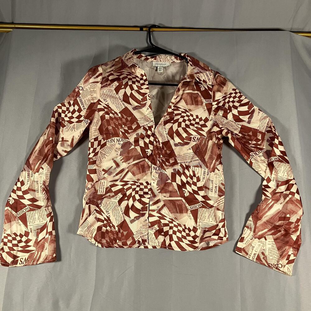 Topshop Shirt Womens 2 Red Cream Newspaper Print Button Front Bell Sleeve Blouse